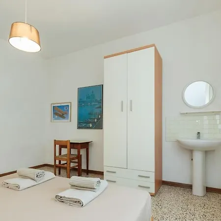 Apartment Budget! Free Parking 1 Comodo Lido di Jesolo